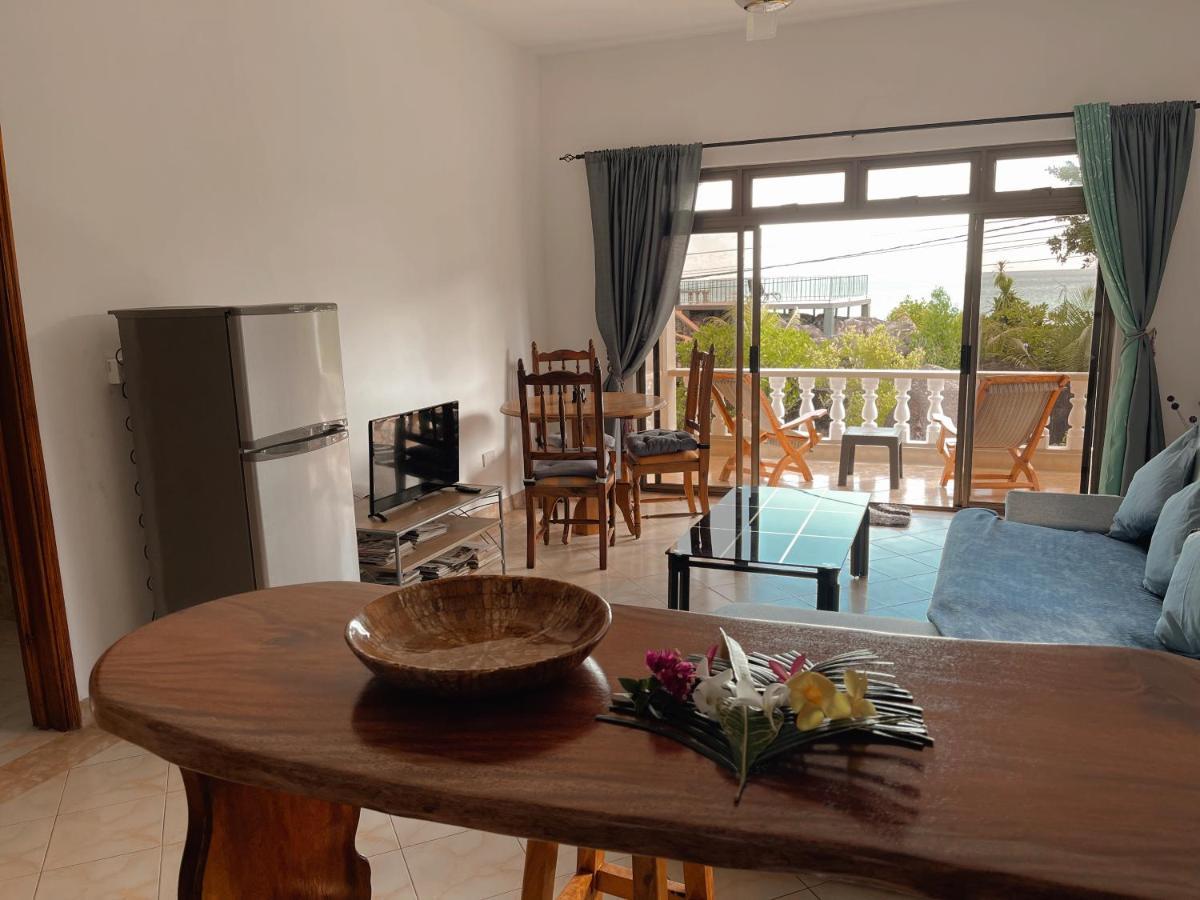 Appartement Jardin Marron à Baie Sainte-Anne Extérieur photo