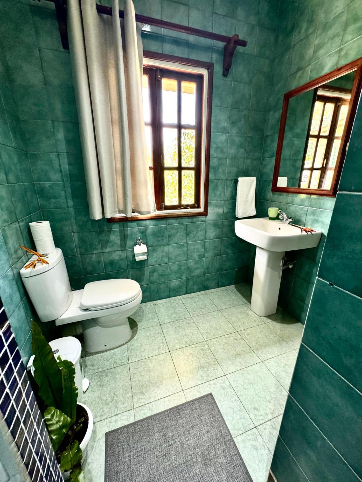 Appartement Jardin Marron à Baie Sainte-Anne Extérieur photo